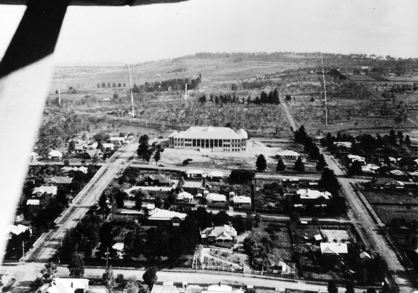 Aerial photograph showing Armidale Teachers' College
