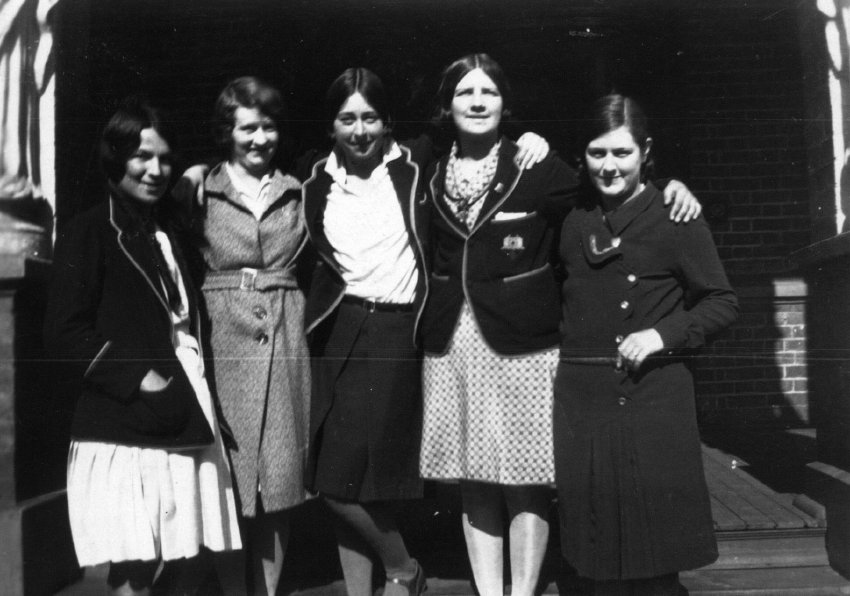 Armidale Teachers' College: Smith House: Gertie Thomas, Elaine Goodwin, Jean Perrit, Sheila Campbell, Peggy Drummond, 1930-1931 Session