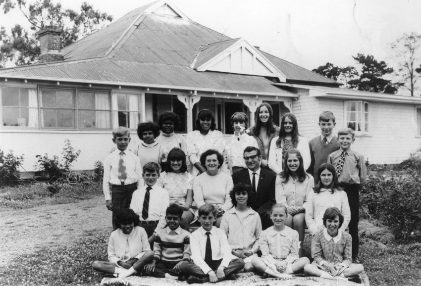 Hans and Florence Faase with his 'Coventry' family in 1971