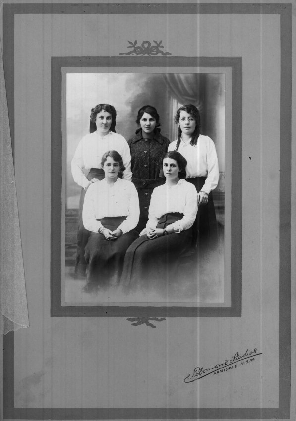 Armidale girls, 4th year, 1915, A.D.S