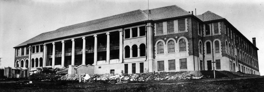 Armidale Teachers' College nearing completion, 1931