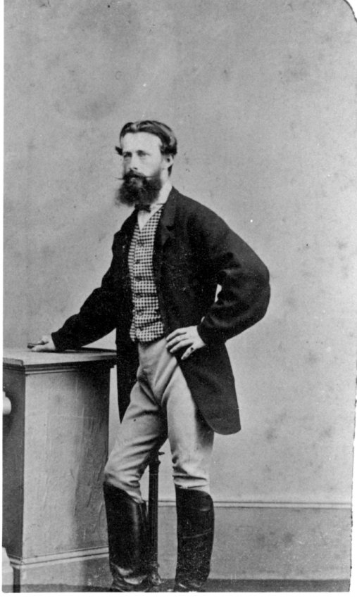 [Robert Scholes]
