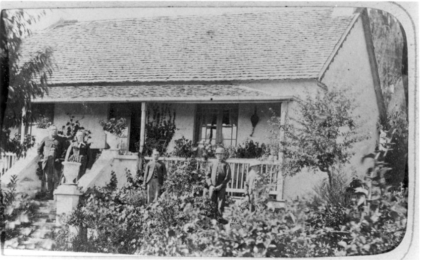 Scholes family, Newton Terrace garden