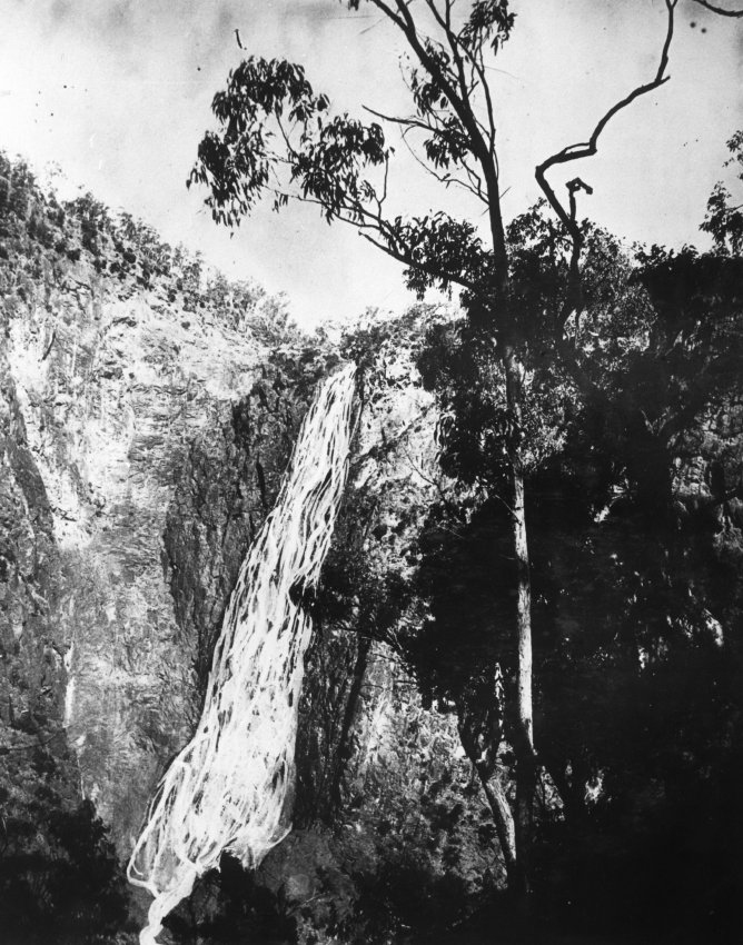 [Wollomombi Falls or Dangar Falls]