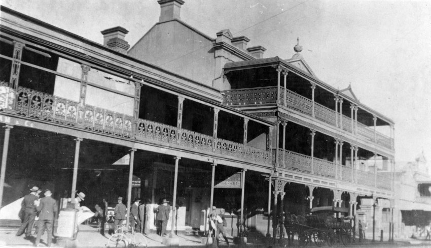 Tattersall's Hotel in Beardy Street, June 1924