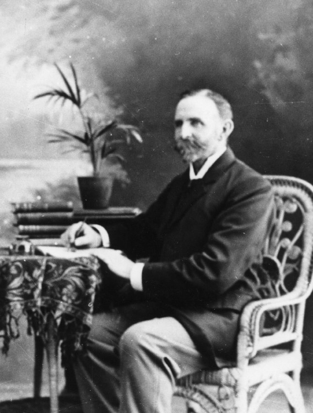 Henry Tonkin, headmaster of Hillgrove Public School 1888-1909, c. 1900