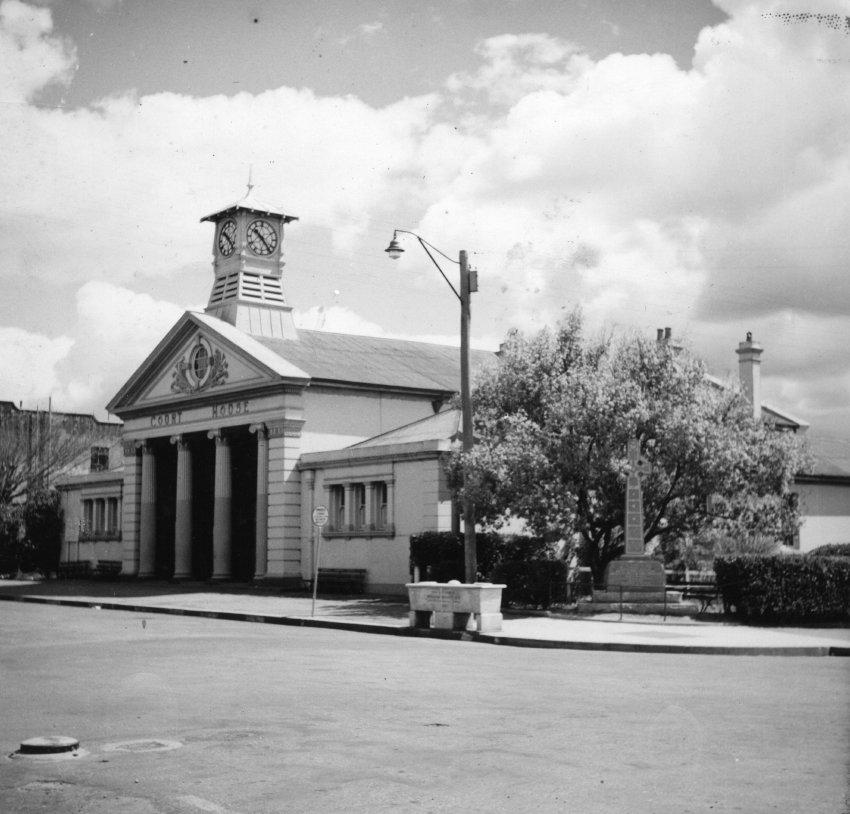 Armidale Court House, Beardy Street (after 1945)