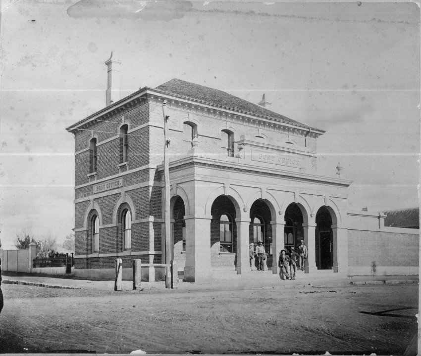 Armidale Post Office, Beardy Street, c. 1881