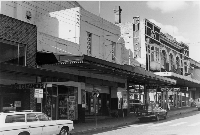 Sydney Dry Cleaners, Hoyt's Capitol Cinema, Bottle Shop, New England Sports World - Beardy Street, 1980