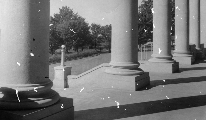 Armidale Teachers' College: Looking toward driveway through colonnade at front of main building, 1932