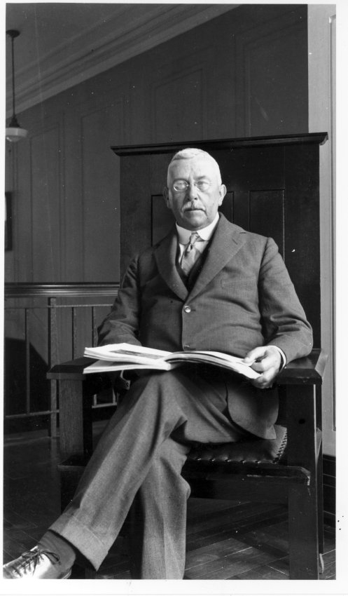 Howard Hinton (1867-1948) - Benefactor of Armidale Teachers' College