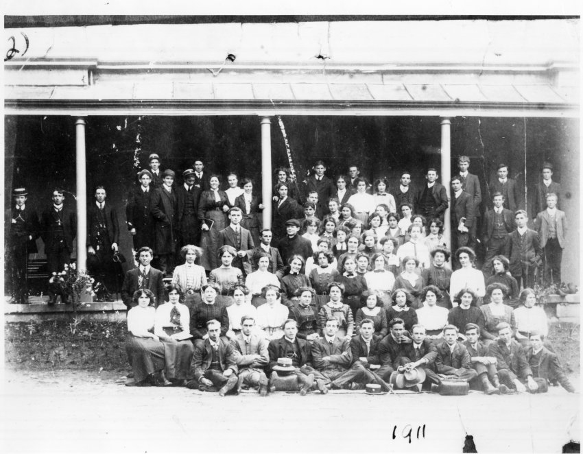 Hereford House, pioneer teacher training session, 1911