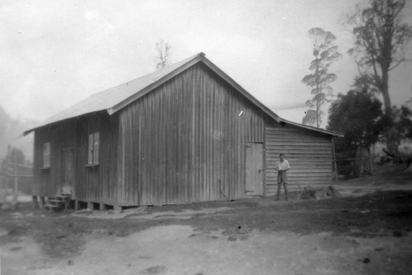 Cascade Provisional School (Public Hall) and schoolie (L.H. Mitchell), November 1936