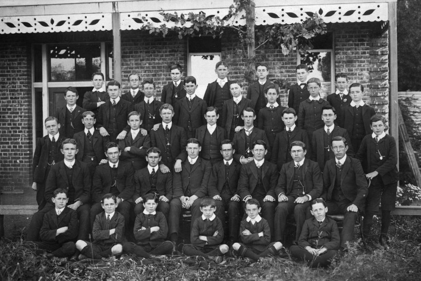 Pupils at De La Salle Boys' College, Armidale, c. 1906
