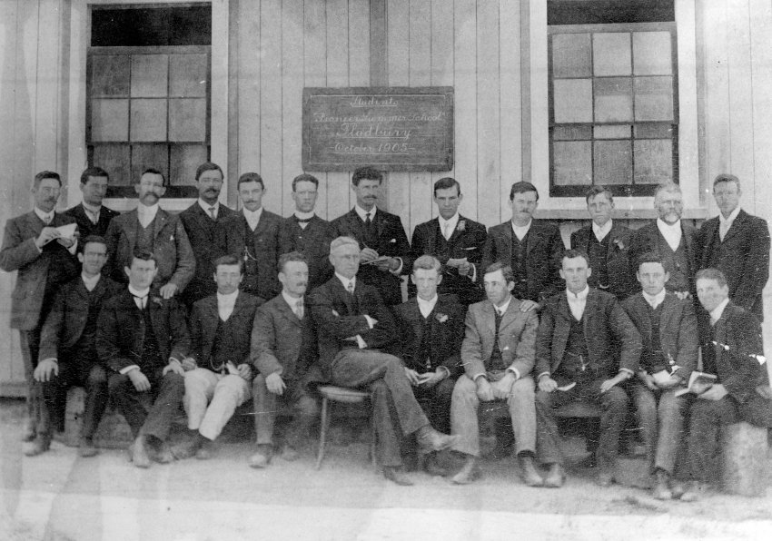 Students of Pioneer Summer School, Fladbury, October 1905