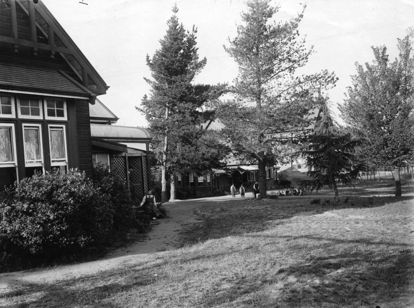 New England Girls' School, c. 1923