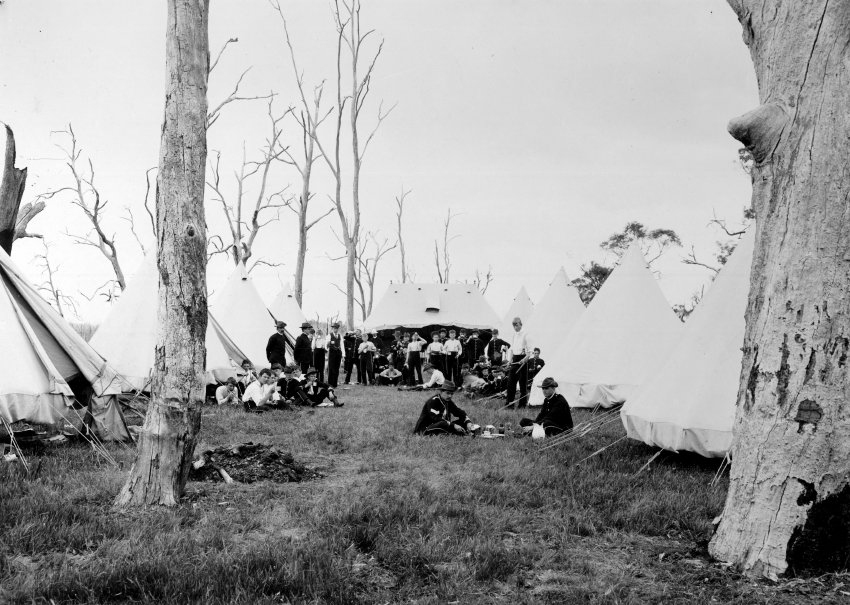 The Armidale School Cadet group on bivouac