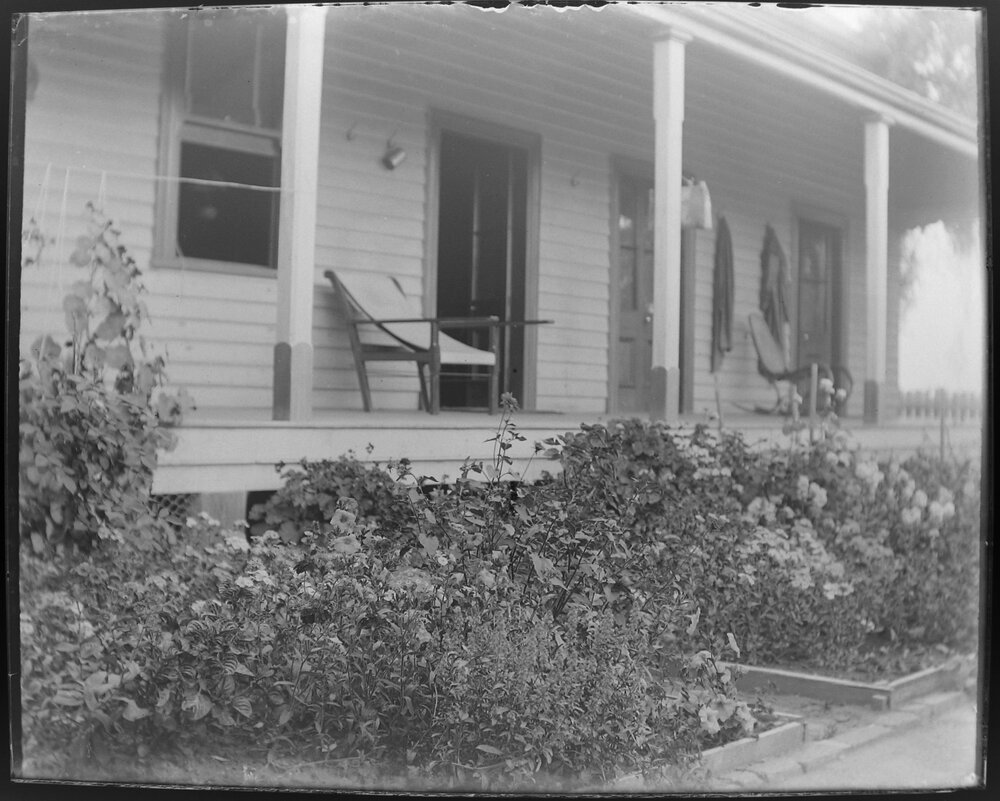 Back verandah and garden at Welltown, 1906