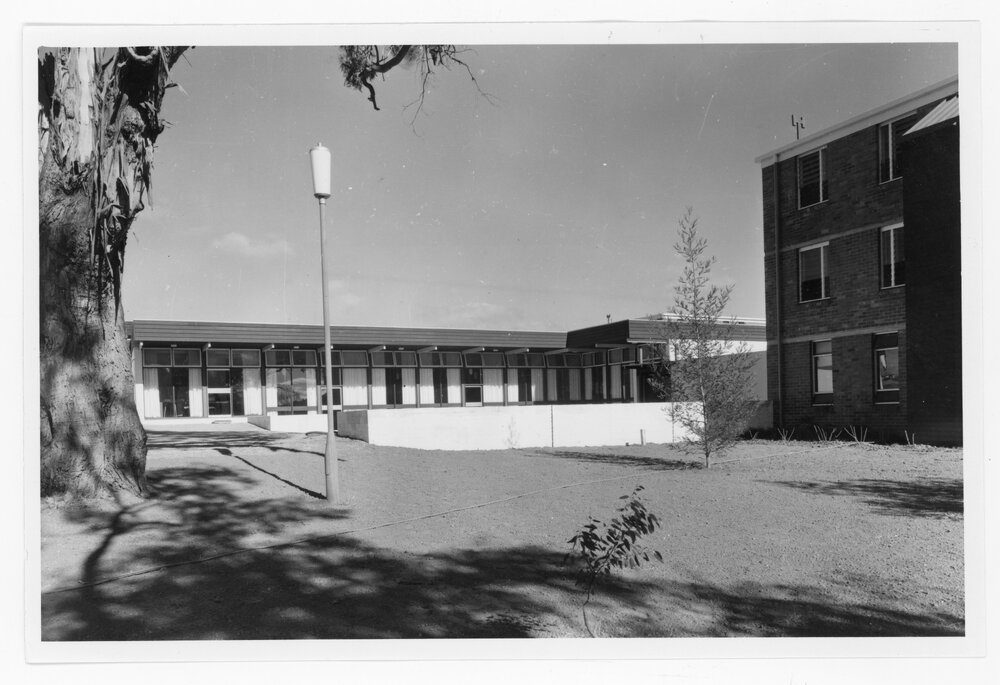 Duval College, UNE