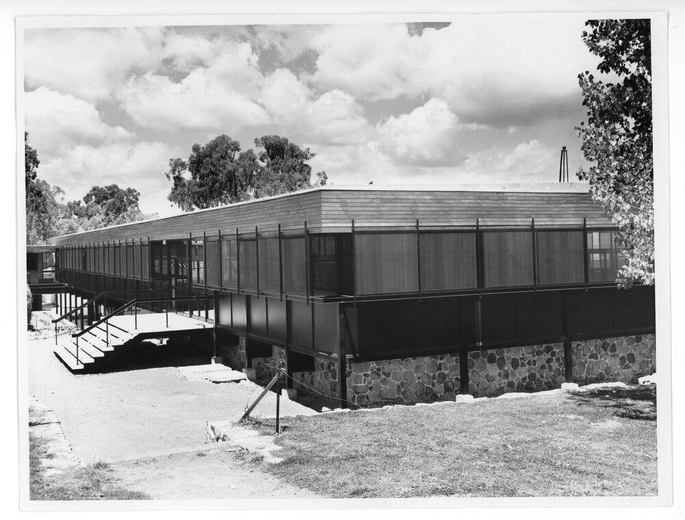 Administration block, UNE