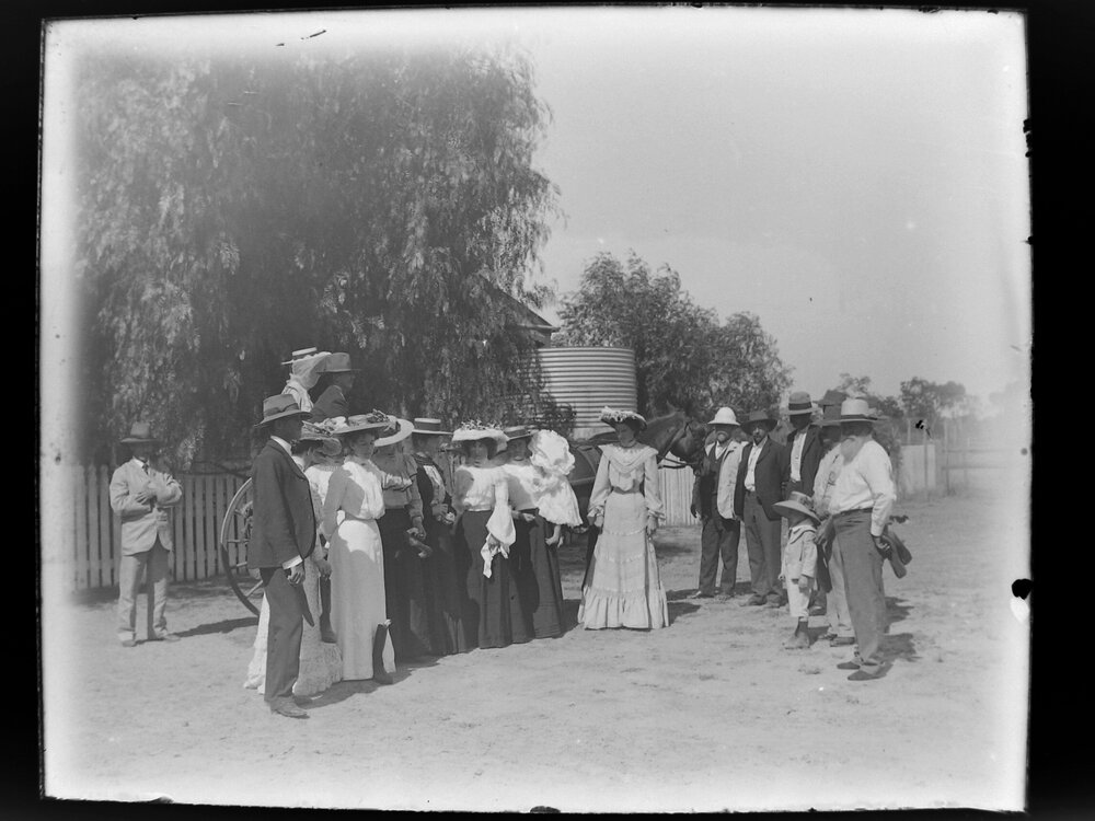 Biddle wedding group, 1905