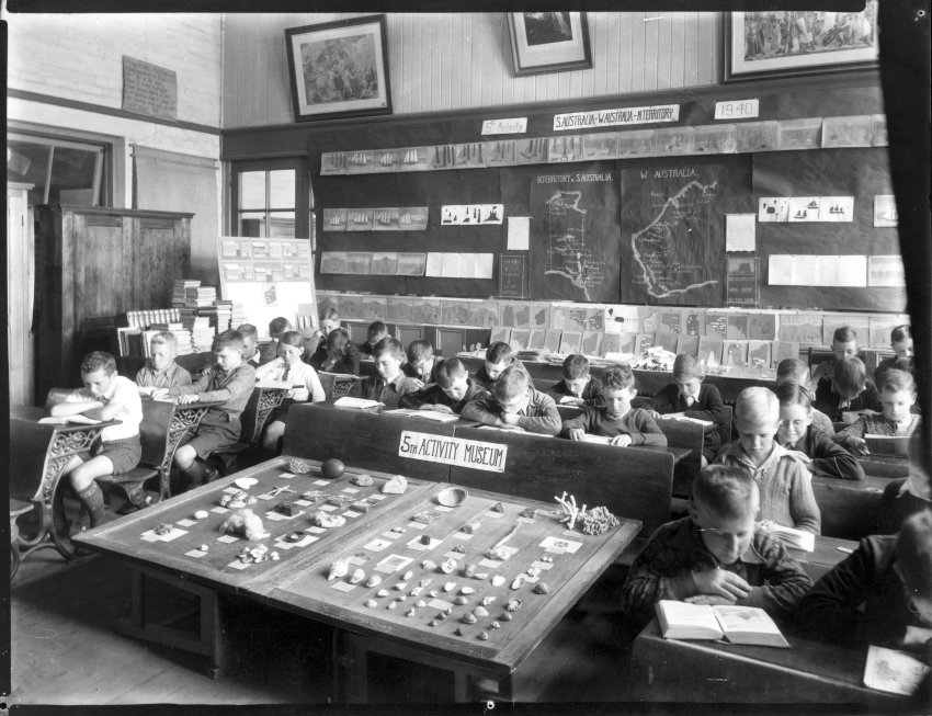 Interior of 5th classroom in Boys' Department of Armidale Demonstration School, 1940