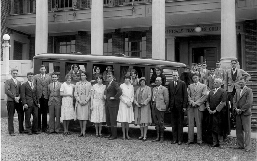 Armidale Teachers' College: Class travelled to Uralla in 1931 in Mr Poggioli's bus for practice teaching