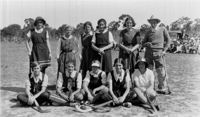 Armidale Teachers' College: Sporting Groups: Easter Re-union, Ex-Students Hockey Team 1933