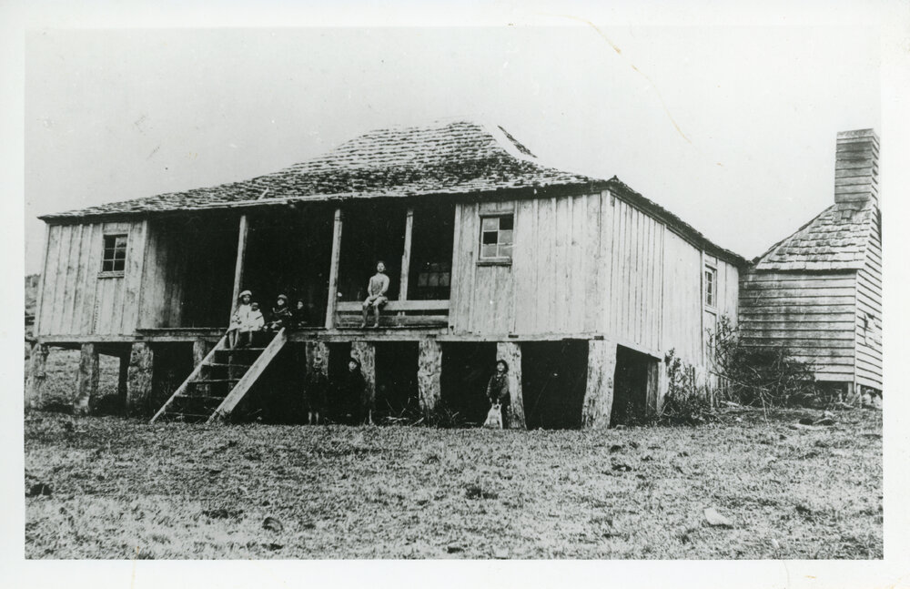 Shingled cottage, [Lismore], 1920