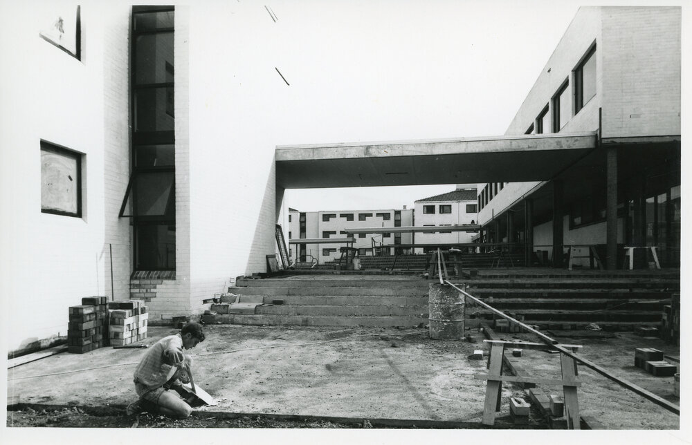 Austin College under construction, UNE