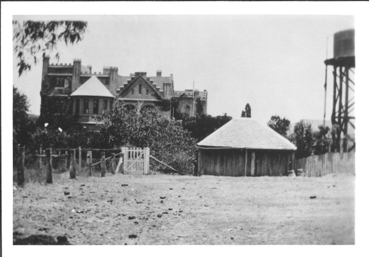 Rear view of Kings Plains Station
