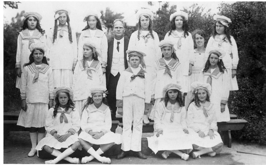 Hillgrove School Concert, 1917, Children dressed as sailors, Mr. Butsworth (teacher)