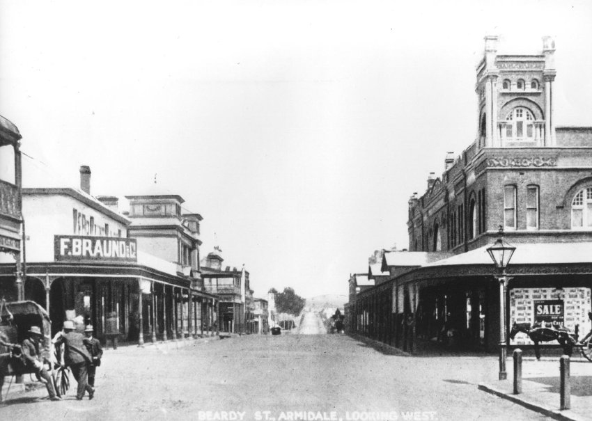 Beardy Street, Armidale, looking west from Dangar Street, c. 1910
