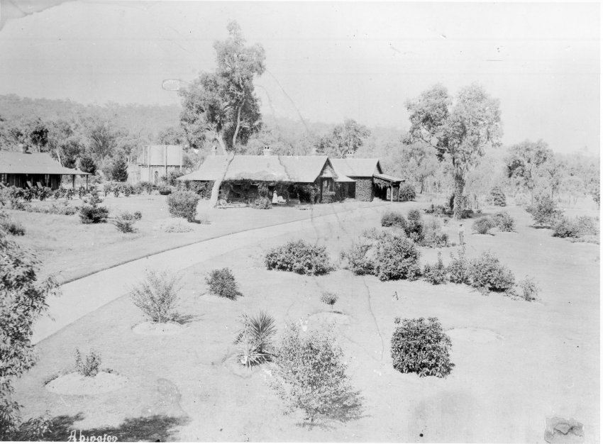 Abington Station, homestead and grounds