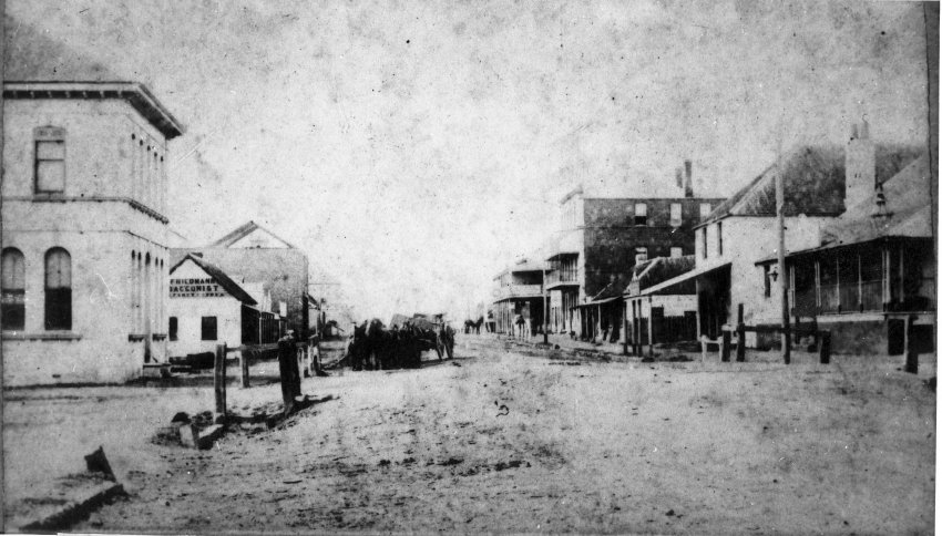 Beardy Street, looking east from Dangar Street