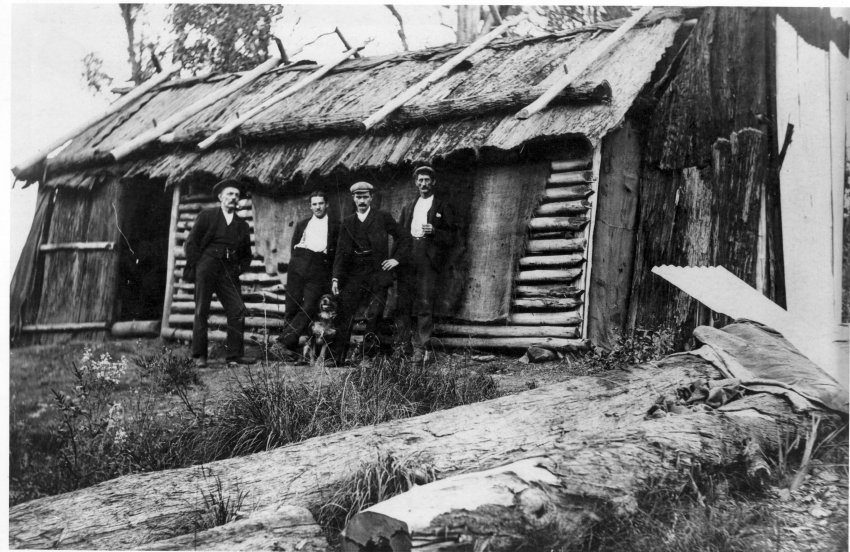 Hillgrove construction workers' quarters at Styx River site