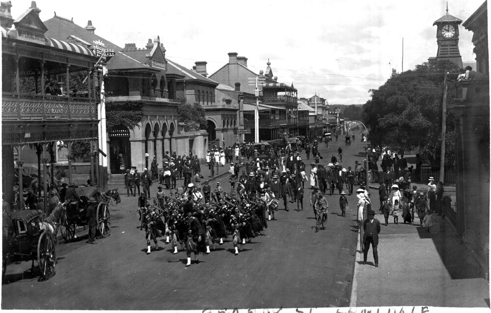 Beardy Street Pipe Band outside Imperial Hotel, c.1870