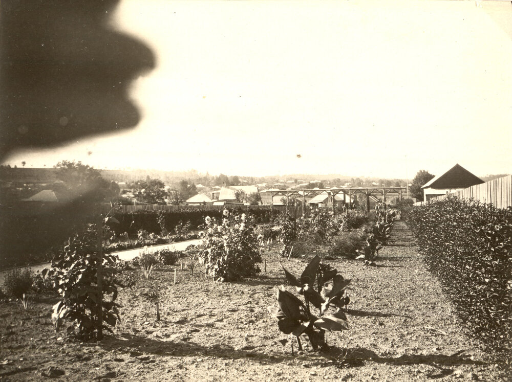 Entrance to Bowling Club from Beardy Street, c. 1910