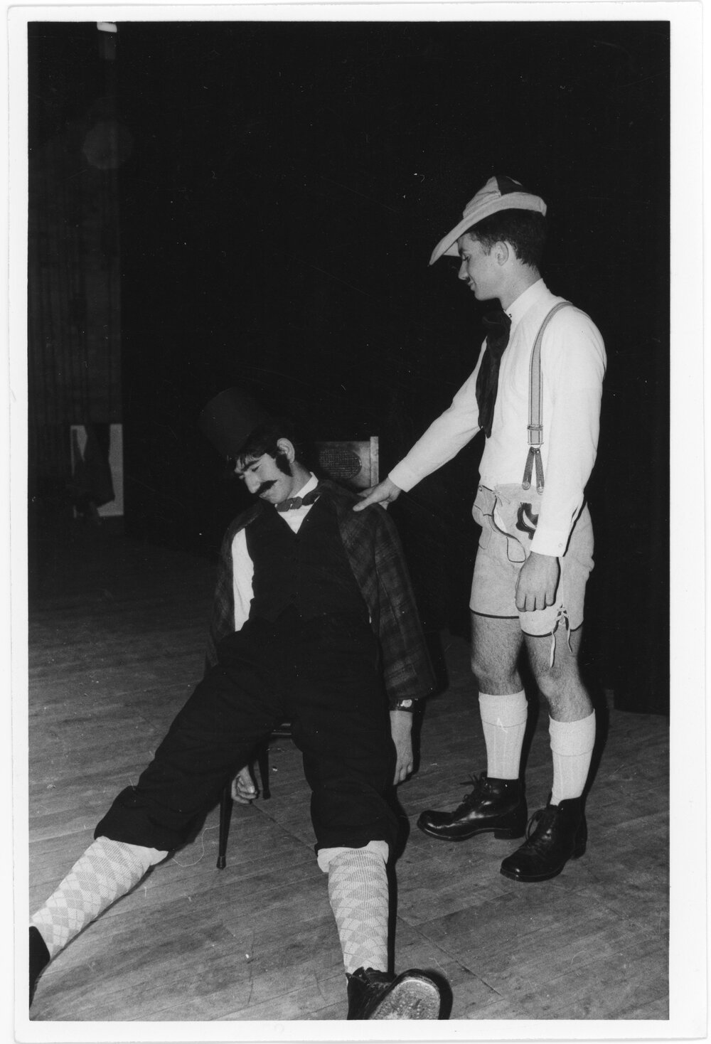 Scene from a French Comedy, French Department UNE