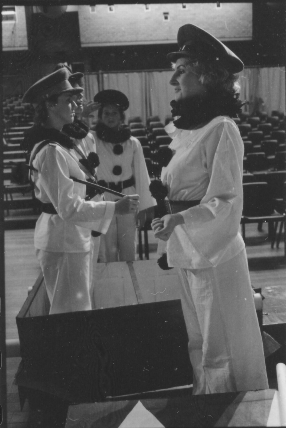 UNE Drama Production, 'Oh What a Lovely War', 1985