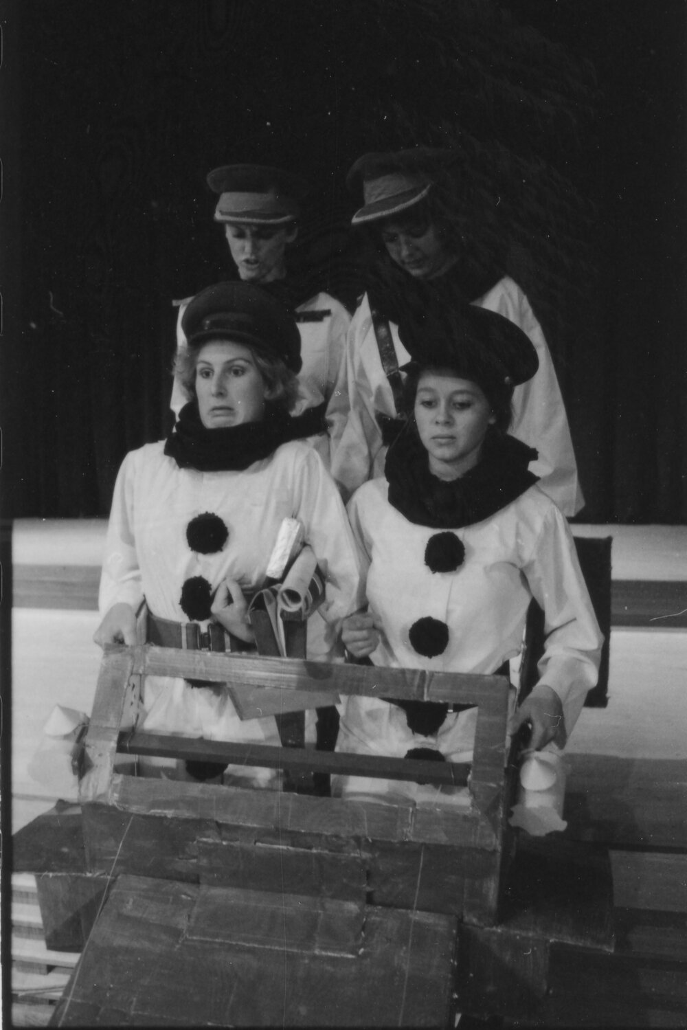 UNE Drama Production, 'Oh What a Lovely War', 1985