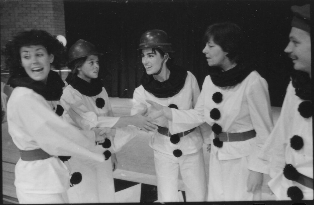 UNE Drama Production, 'Oh What a Lovely War', 1985