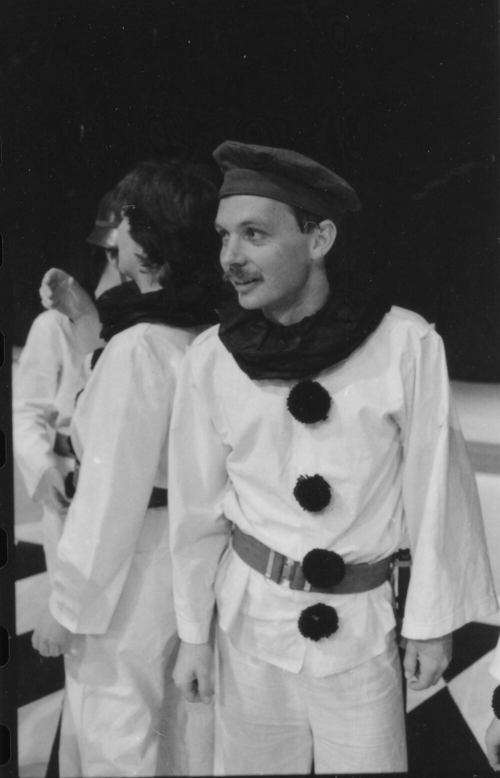 UNE Drama Production, 'Oh What a Lovely War', 1985