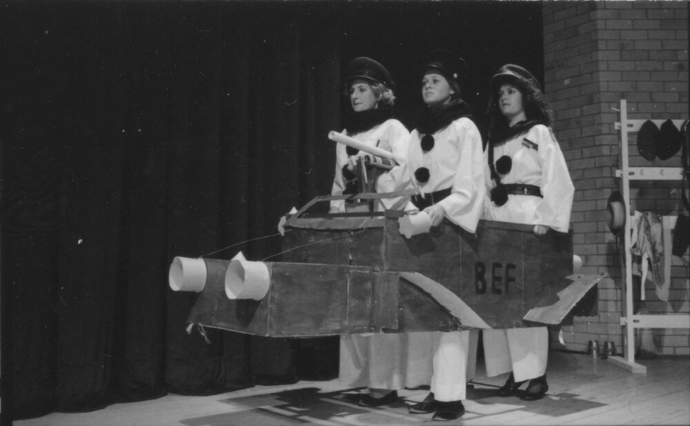 UNE Drama Production, 'Oh What a Lovely War', 1985