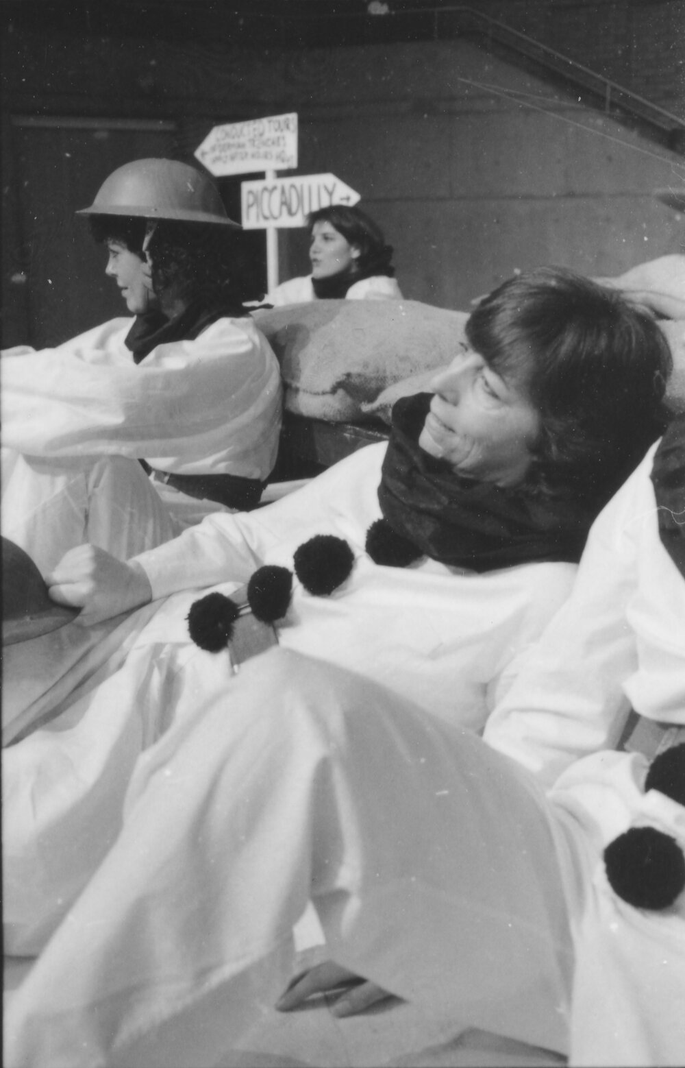 UNE Drama Production, 'Oh What a Lovely War', 1985