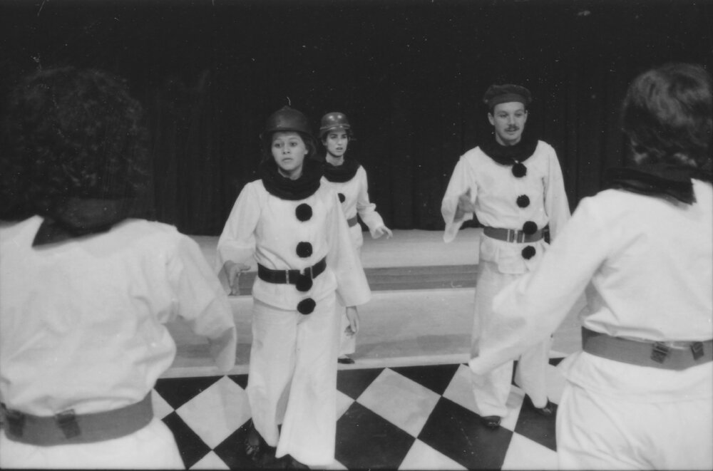 UNE Drama Production, 'Oh What a Lovely War', 1985