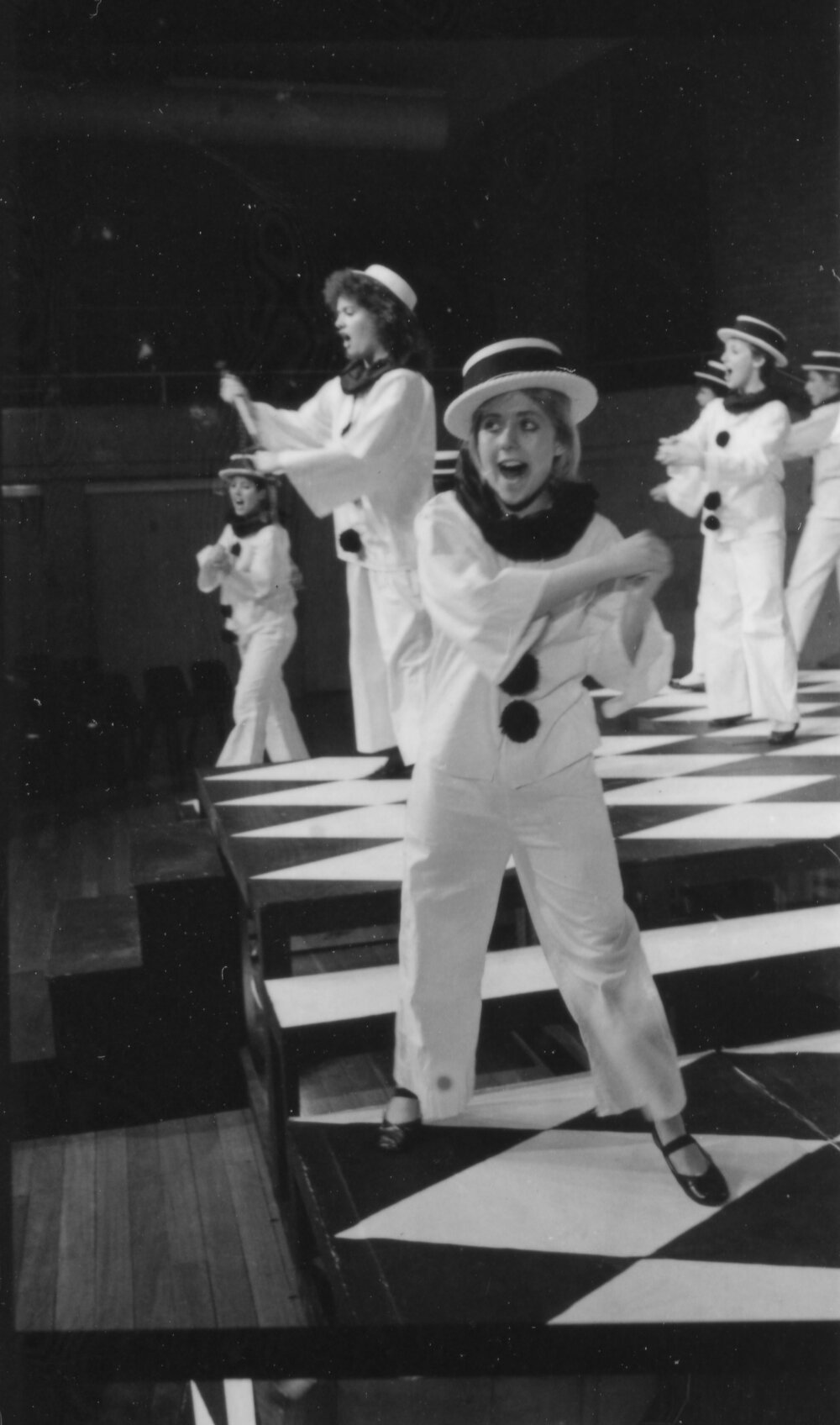 UNE Drama Production, 'Oh What a Lovely War', 1985