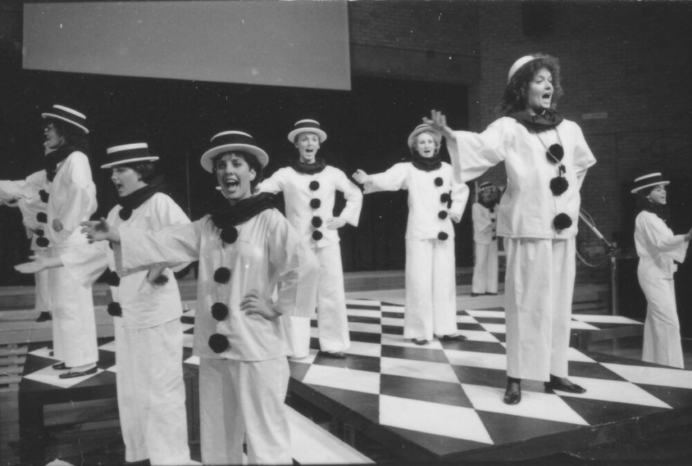 UNE Drama Production, 'Oh What a Lovely War', 1985
