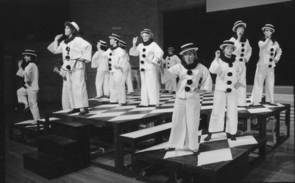 UNE Drama Production, 'Oh What a Lovely War', 1985