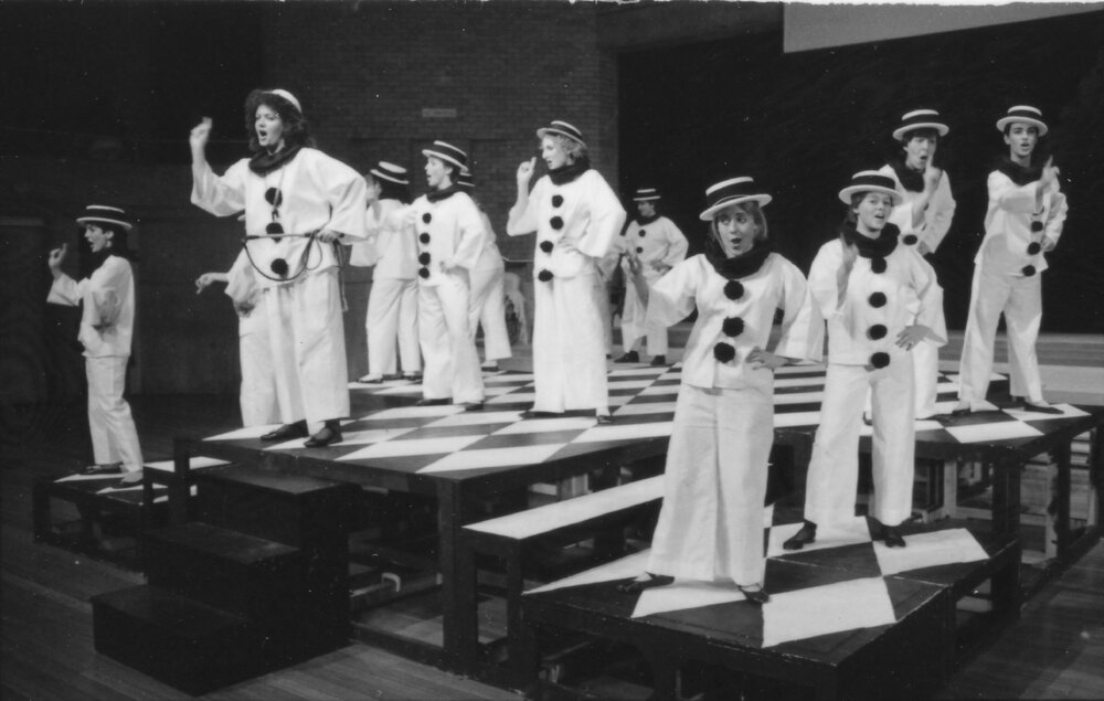 UNE Drama Production, 'Oh What a Lovely War', 1985